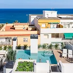 דירה Elegant Beachside 2 Bedroom With Rooftop Pool