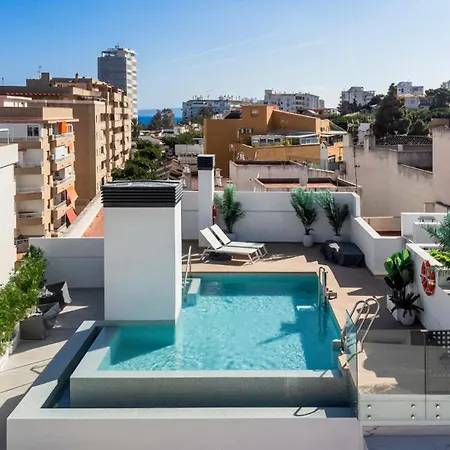 Elegant Beachside 2 Bedroom With Rooftop Pool アパート *